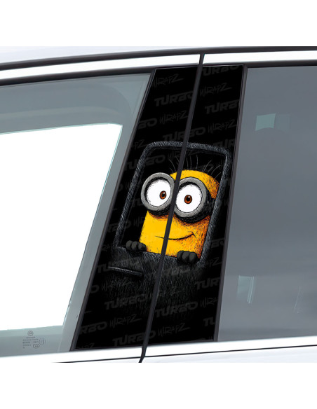 Naklejka na słupek samochodowy Minion Podróżnik  | TurboWrapz.com