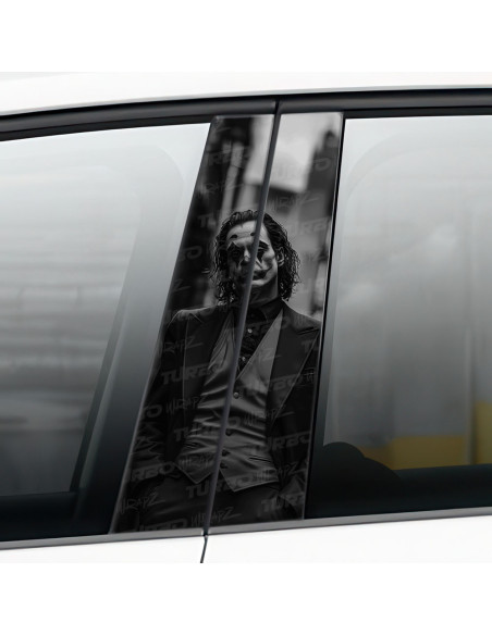 Naklejka na słupek samochodowy Joker w Mieście Czarnobiały | TurboWrapz.com