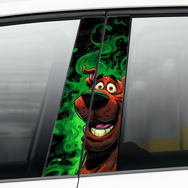 Naklejka na słupek samochodowy Zjarany Scooby Doo | TurboWrapz.com