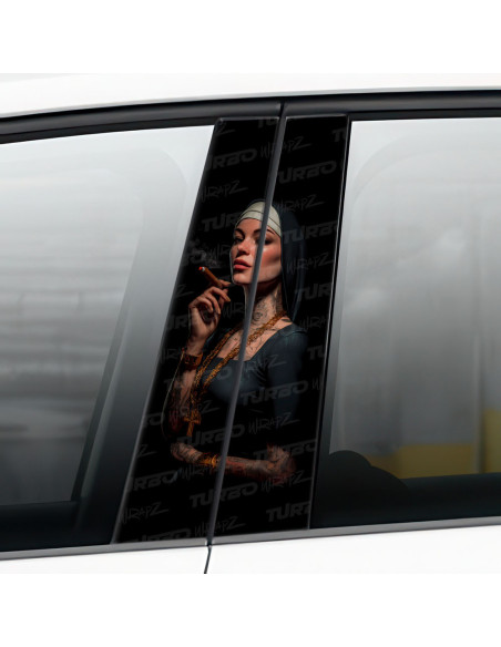 Naklejka na słupek samochodowy Zakonnica | TurboWrapz.com