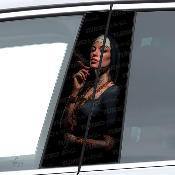 Naklejka na słupek samochodowy Zakonnica | TurboWrapz.com