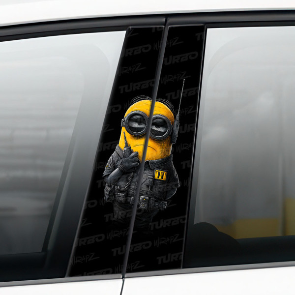 Naklejka na słupek samochodowy Minion Ochroniarz  | TurboWrapz.com