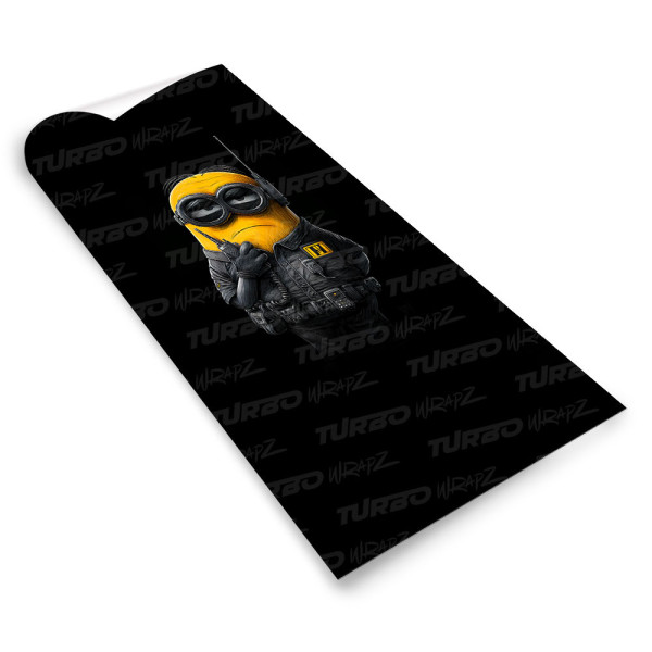 Naklejka na słupek samochodowy Minion Ochroniarz  | TurboWrapz.com